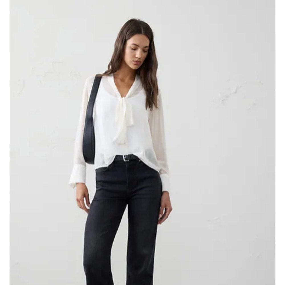 Banana Republican Tie-Front Blouse Size M